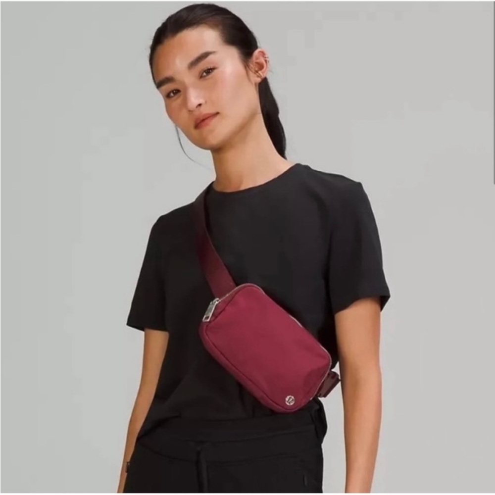 Lululemon Everywhere Belt Bag 1L